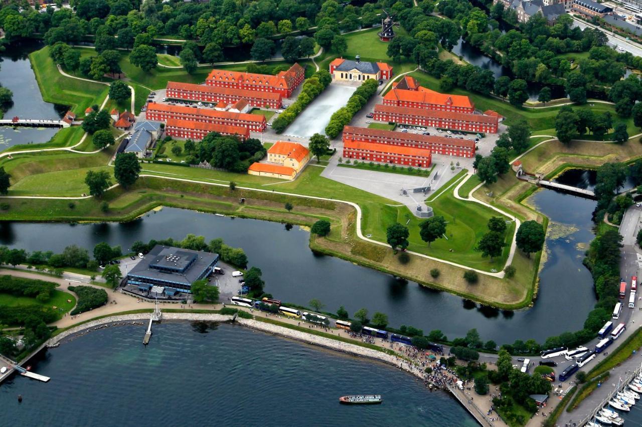 Large With Canal View In Cph København