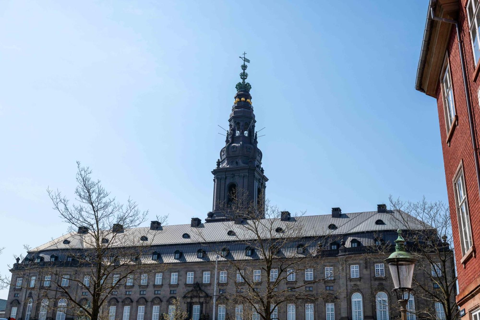 Large With Canal View In Cph Leilighet